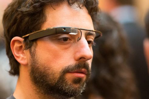 Google Project Glass Could Be the Future of Mobile Computing; Sergey Brin Spotted Wearing These Glasses!