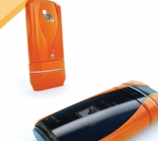 Sony Ericsson Smartphone for Snowboarders, Operate it With Gloves!