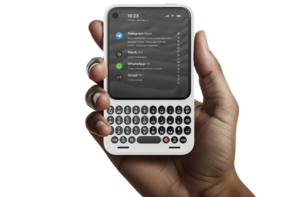 Clicks Communicator (2)