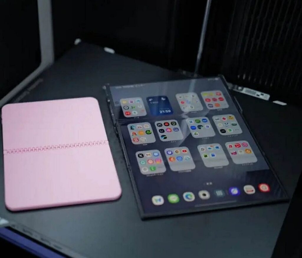 iphone fold mockup comparison to galaxy z trifold