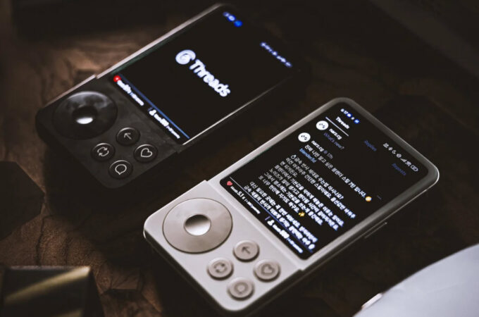 Threads Concept Phone NARZ (1)