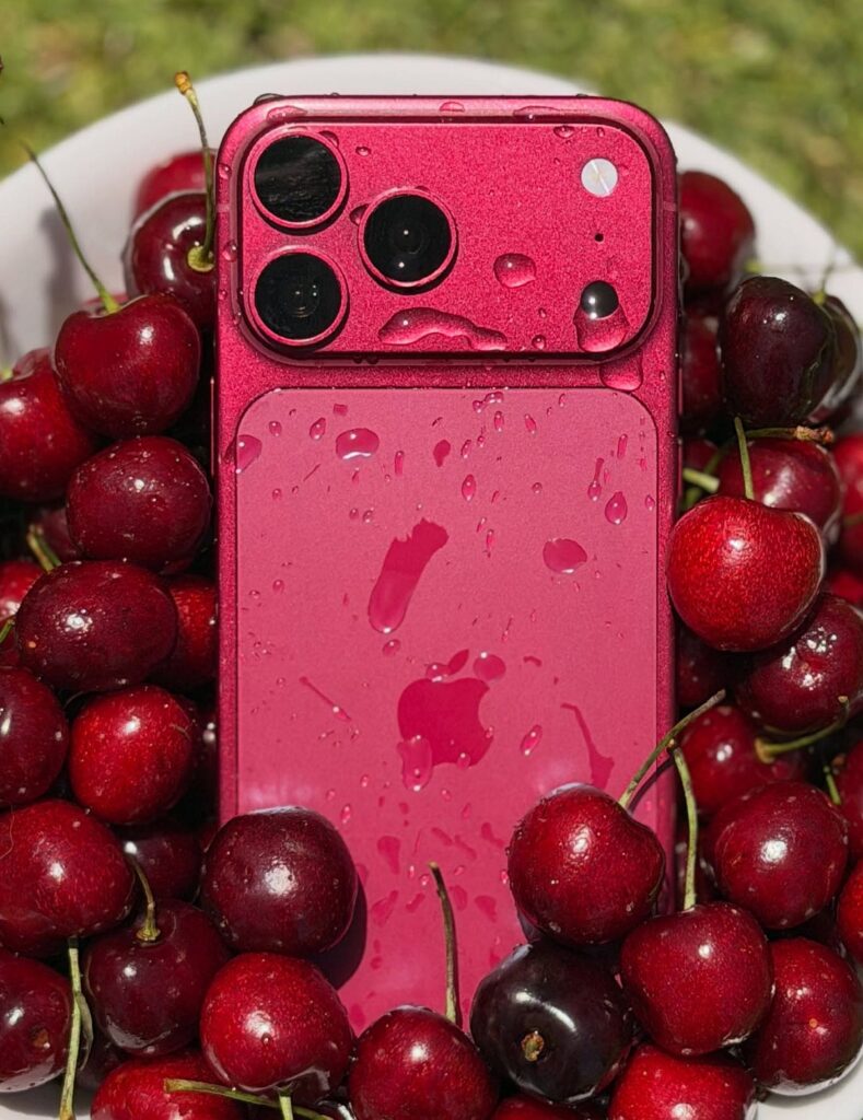 Dark Cherry Red iPhone 18 Pro (2)