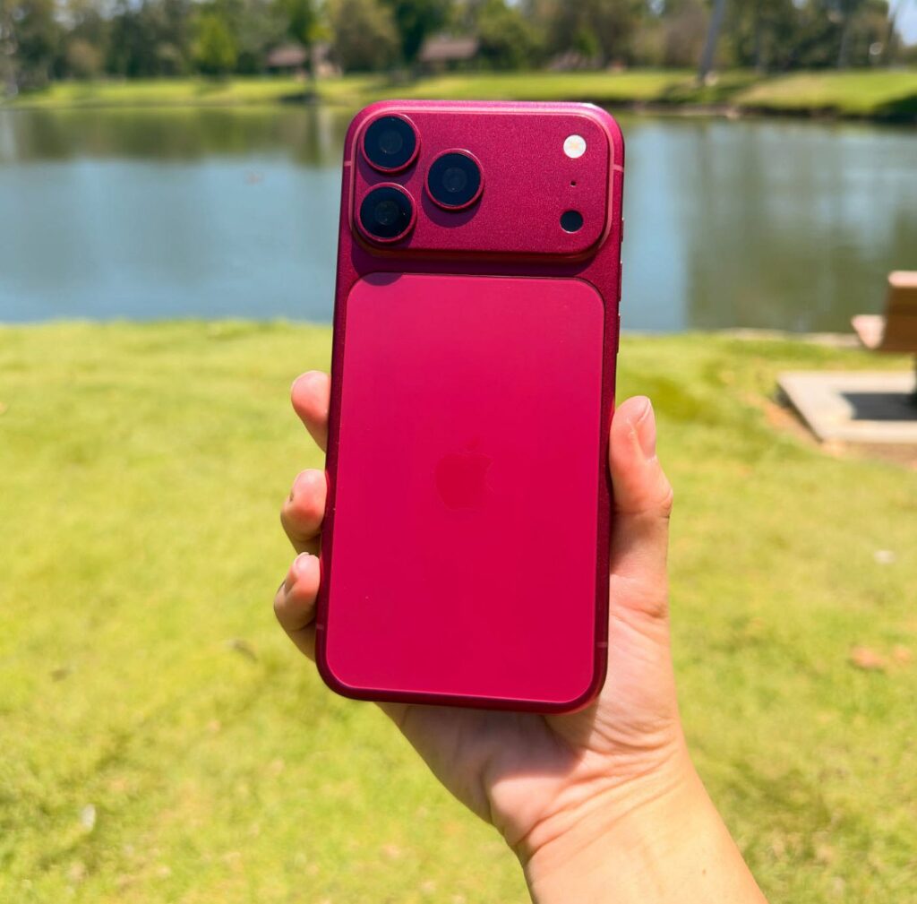 Dark Cherry Red iPhone 18 Pro (4)