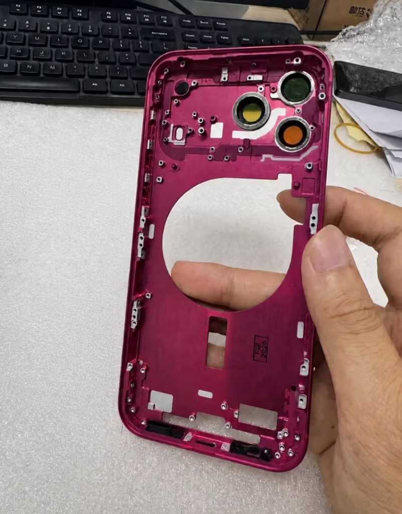 iphone 18 pro dummy colors dark red cherry (4)