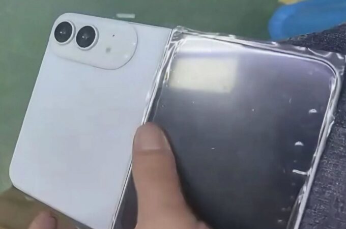 iphone fold ultra white silver leak
